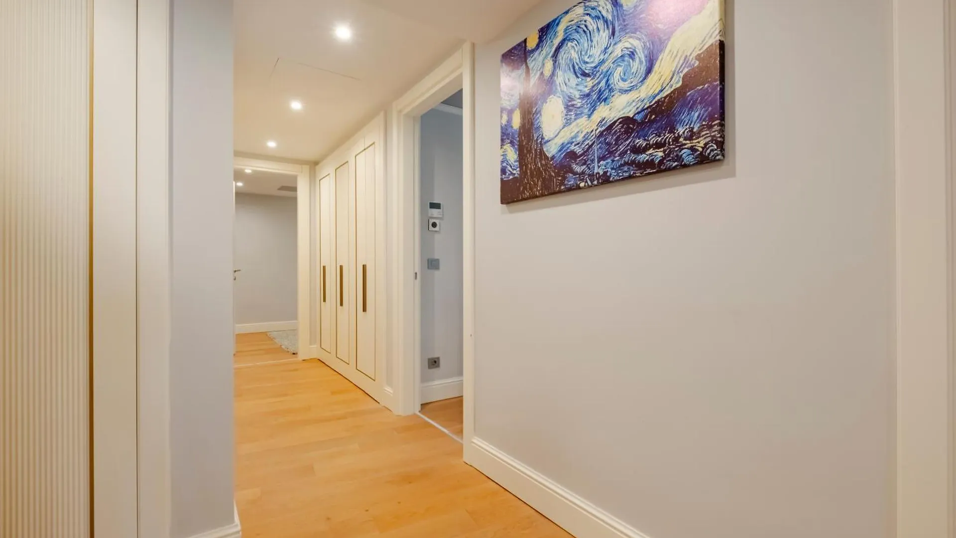 3-Bedroom New And Spacious Apartment 伊斯坦布尔