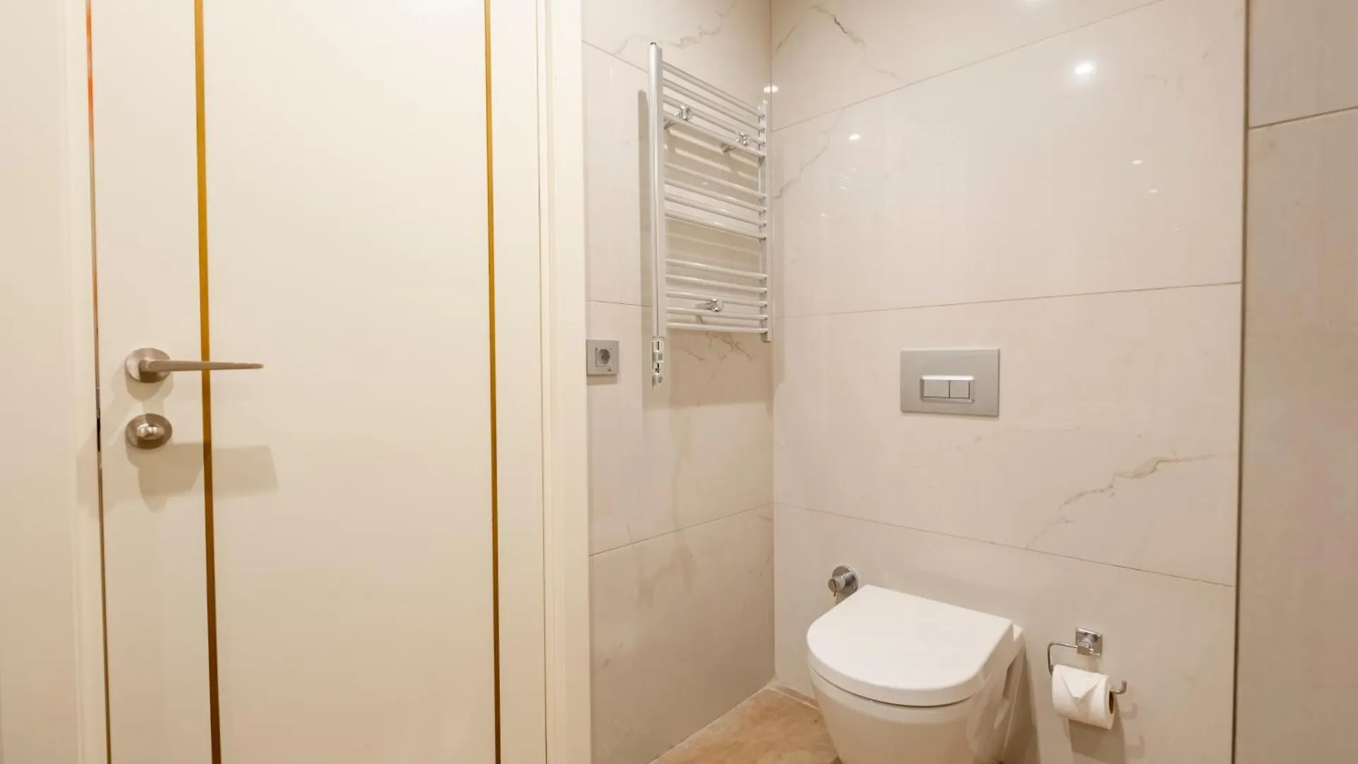 3-Bedroom New And Spacious Apartment 伊斯坦布尔